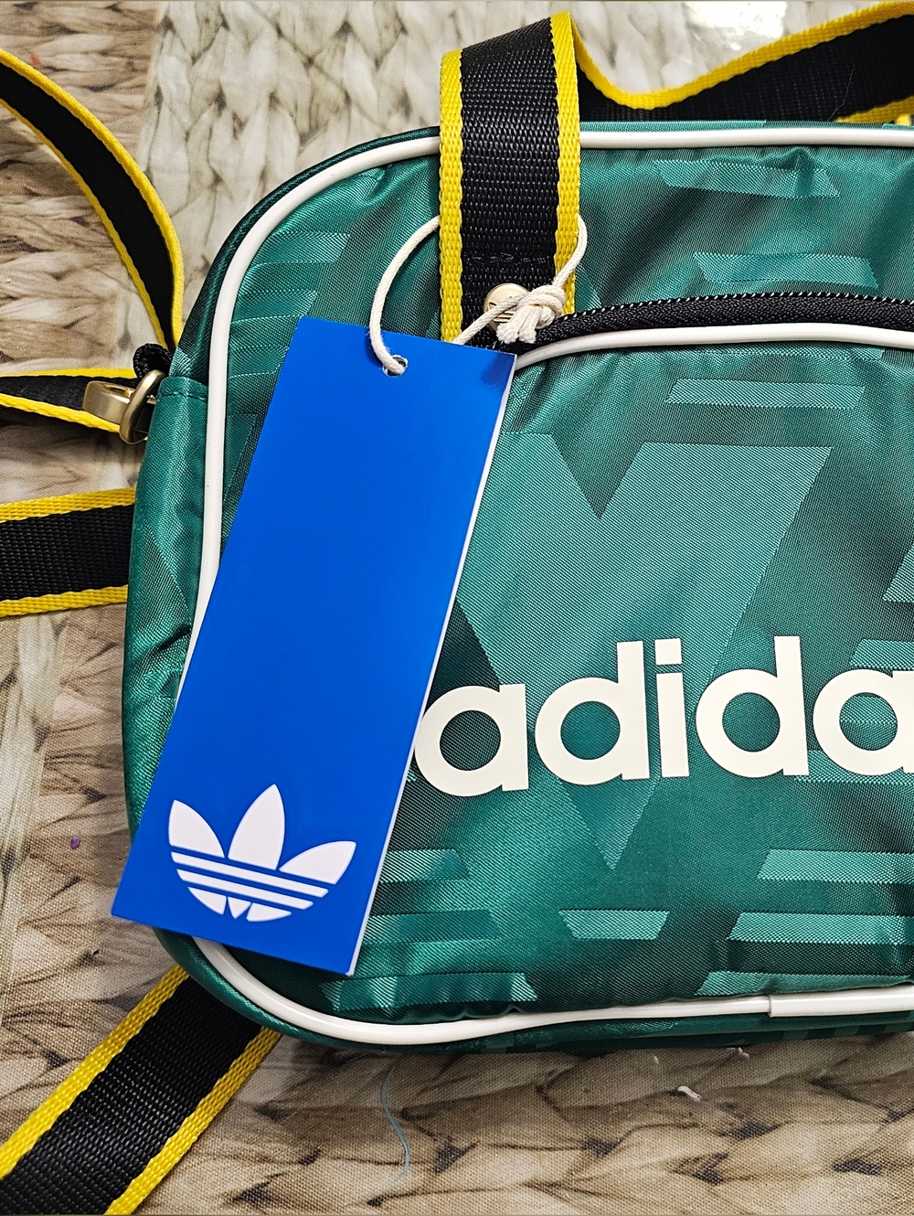 adidas Originals Airliner Women's Shoulder Bag - Picture 6 of 11